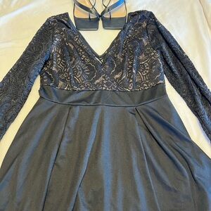 Elegant Black Lace Evening Dress